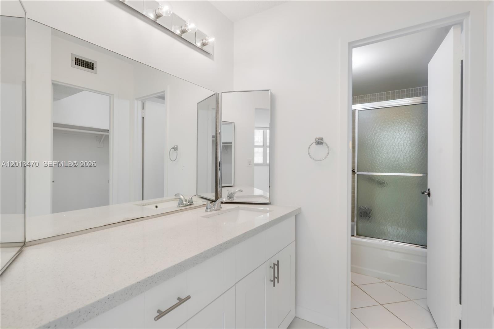 9500 OCEANS CONDO - Residential Lease