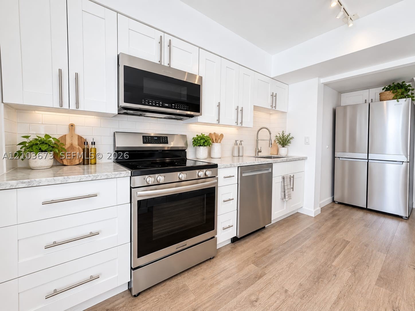 1300 Alton Rd 10B