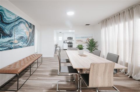 11080 Peachtree Dr Miami FL 33161