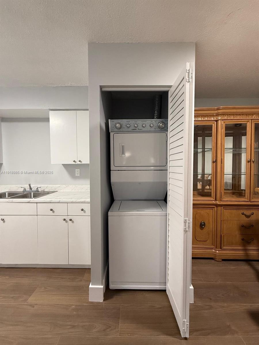 ARCH CREEK ESTS - Residential Lease