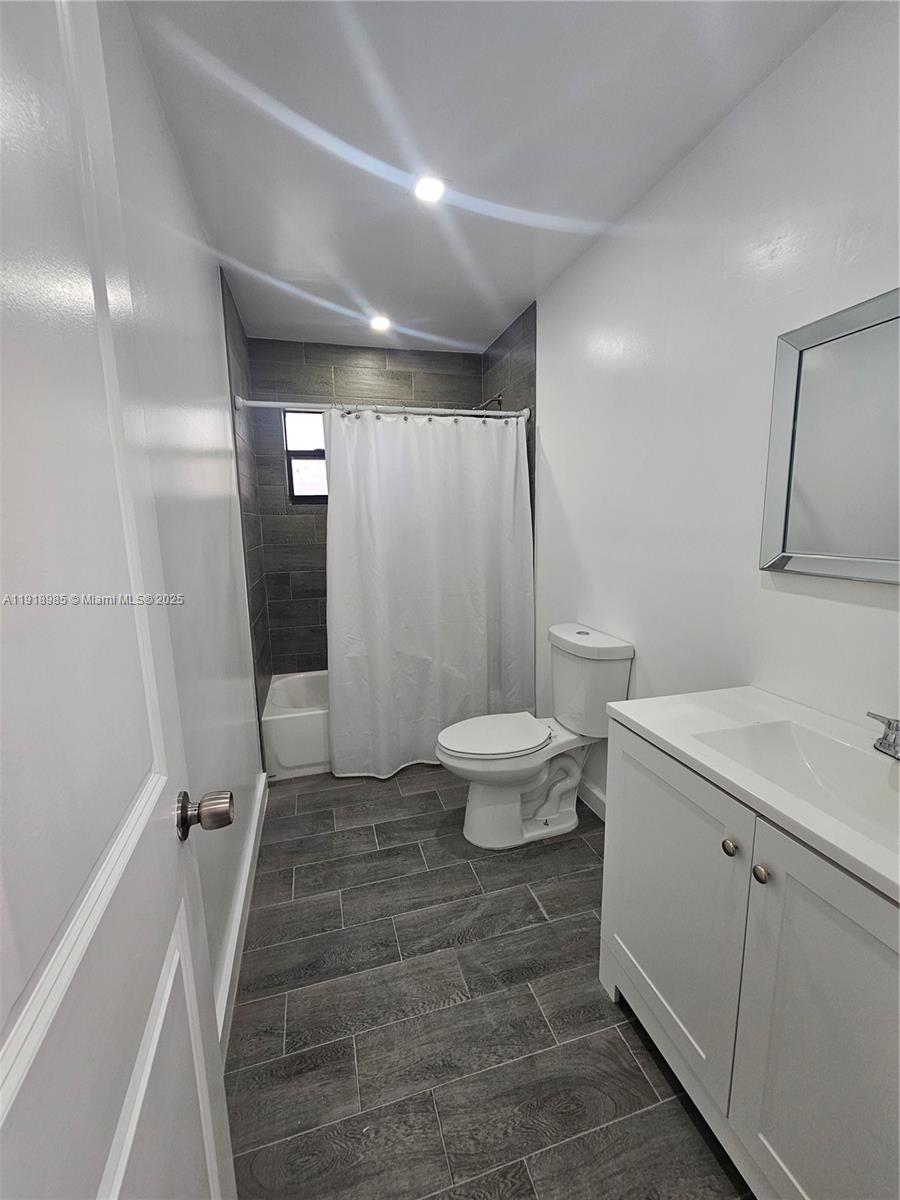 ARCH CREEK ESTS - Residential Lease