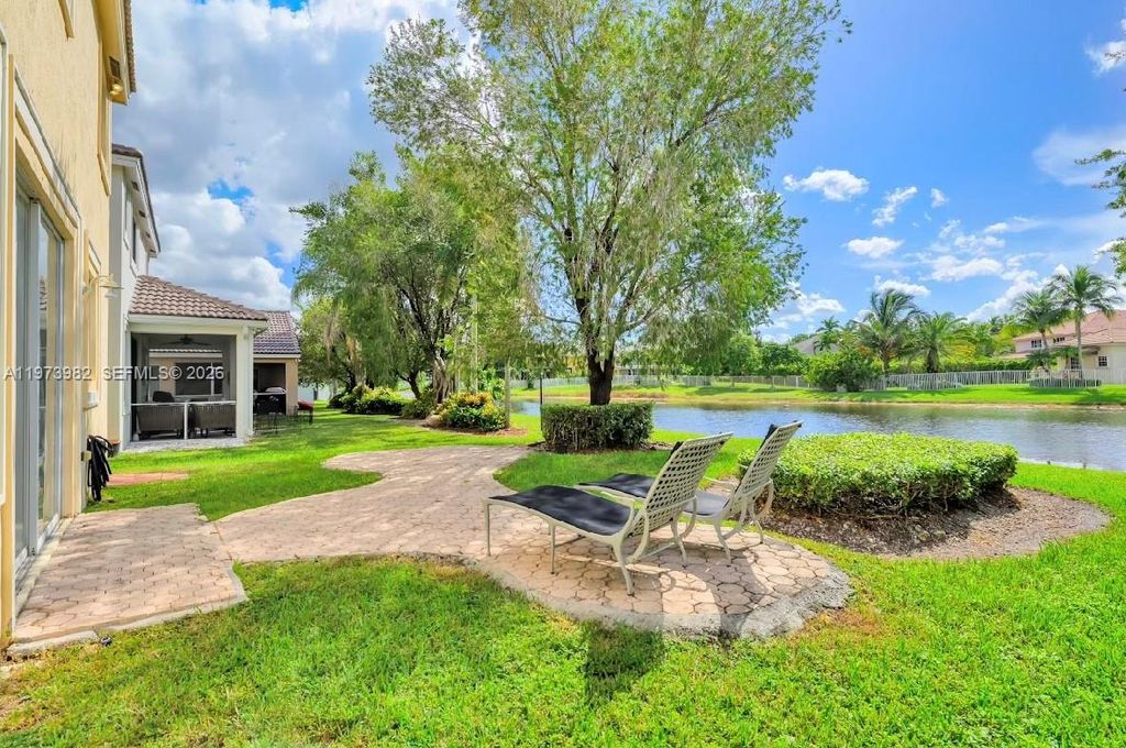 Photo of 1386 Canary Island Dr, Weston, FL 33327 (MLS # A11973982)