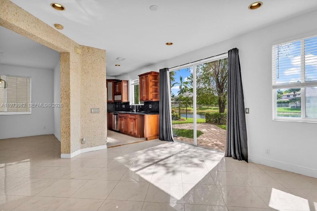 Photo of 1386 Canary Island Dr, Weston, FL 33327 (MLS # A11973982)