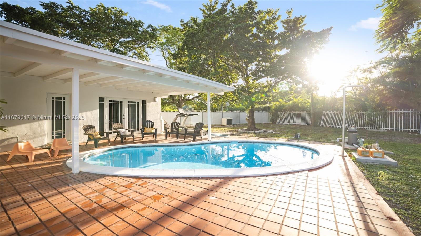 CARIBBEAN ESTATES - Residential