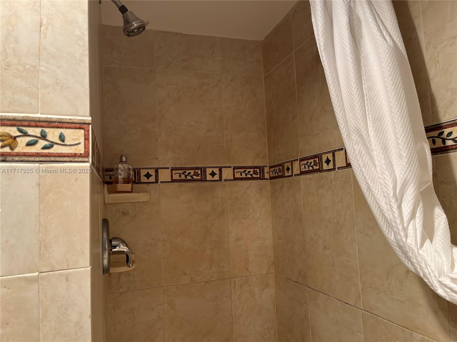 POINT EAST SEC III CONDO - Residential