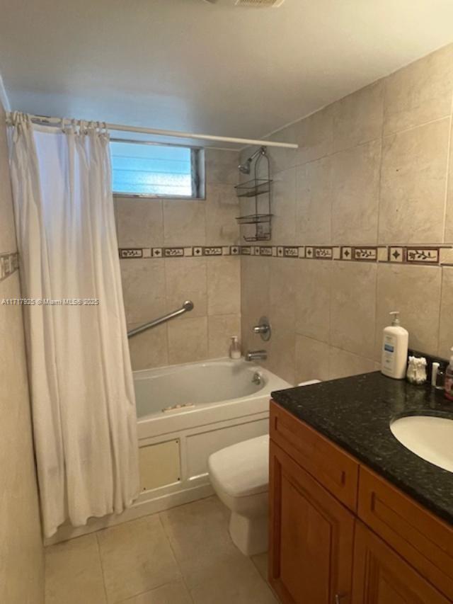 POINT EAST SEC III CONDO - Residential