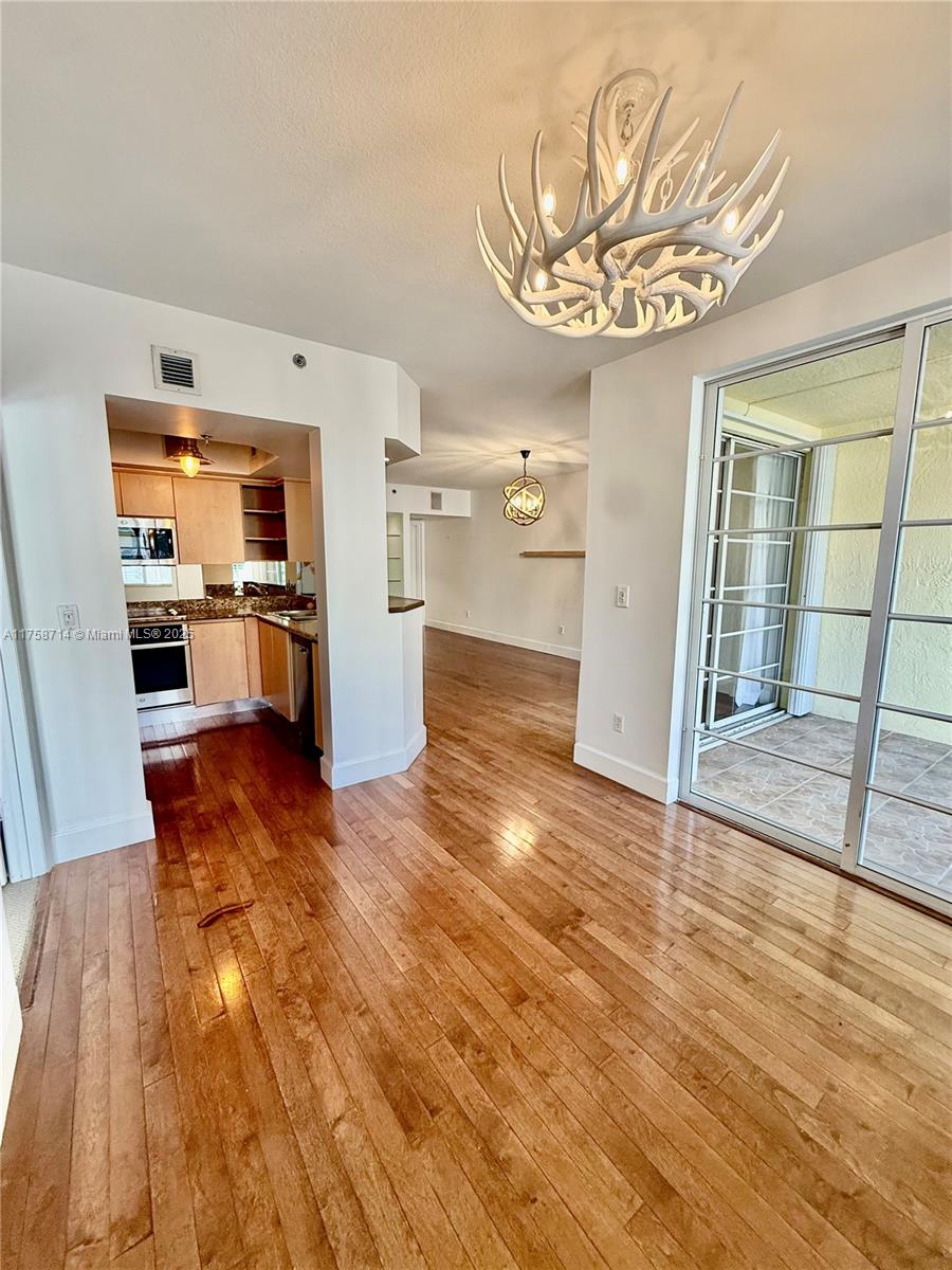 THE COURTS AT SOUTH BEACH - Residential Lease