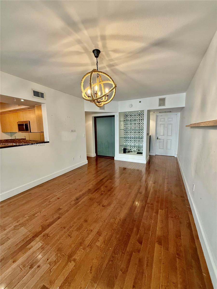 THE COURTS AT SOUTH BEACH - Residential Lease