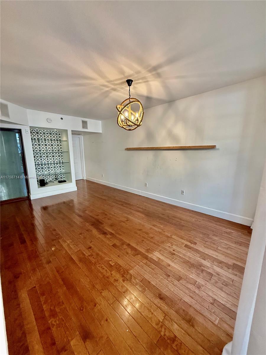 THE COURTS AT SOUTH BEACH - Residential Lease