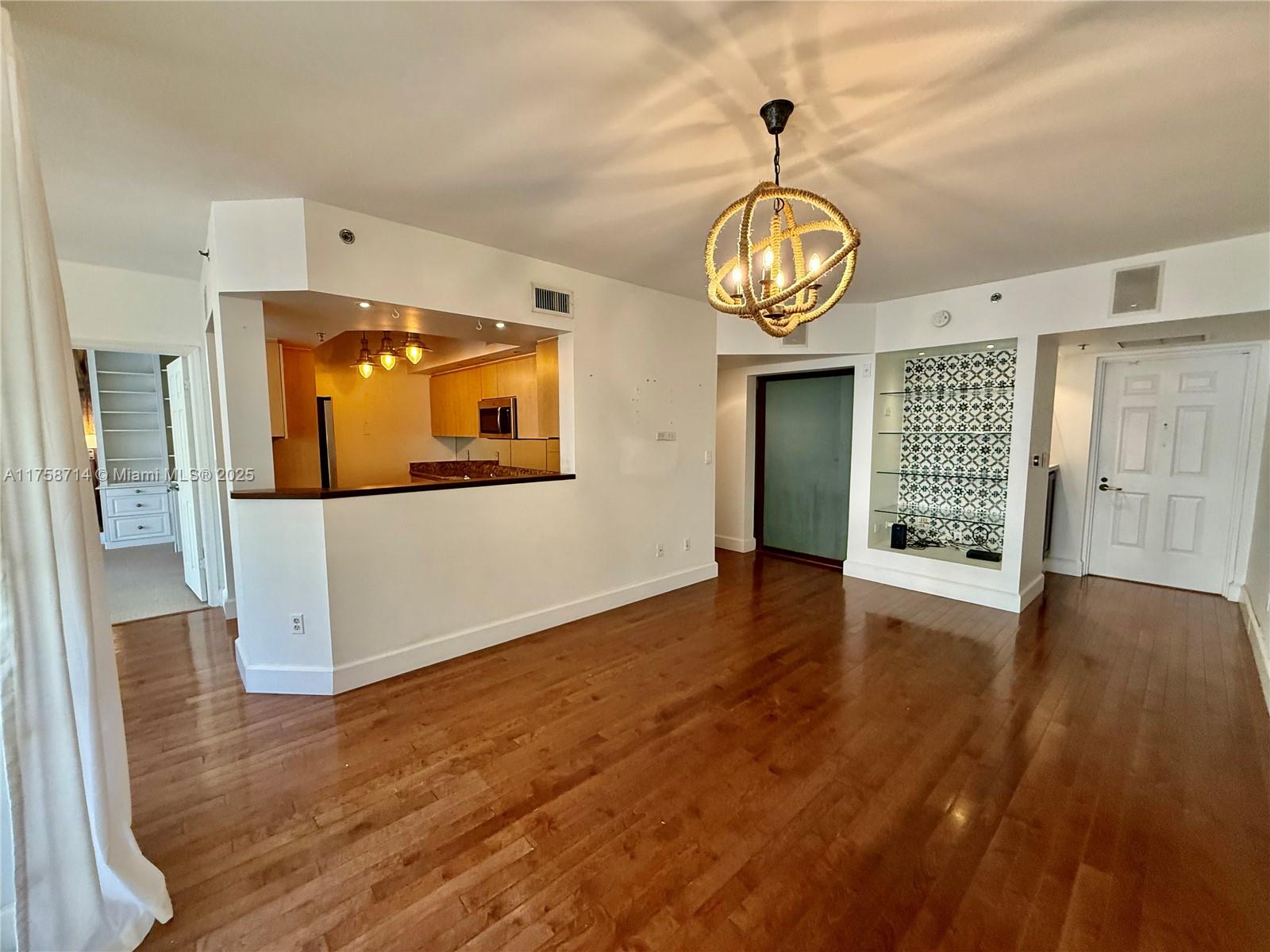 THE COURTS AT SOUTH BEACH - Residential Lease