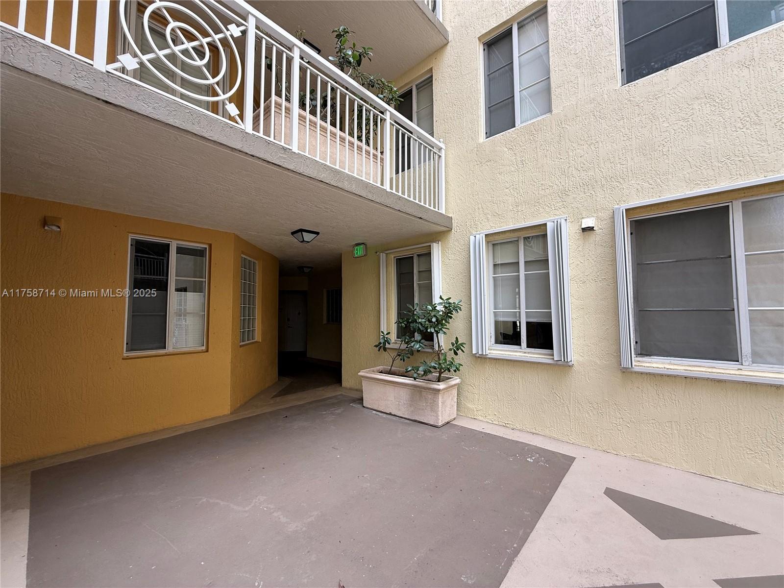 THE COURTS AT SOUTH BEACH - Residential Lease