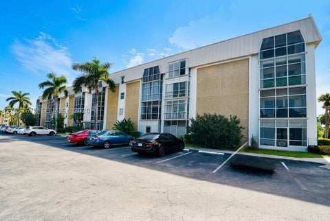 Tiny photo for 2970 NE 16th Ave #214, Oakland Park, FL 33334 (MLS # A12077675)