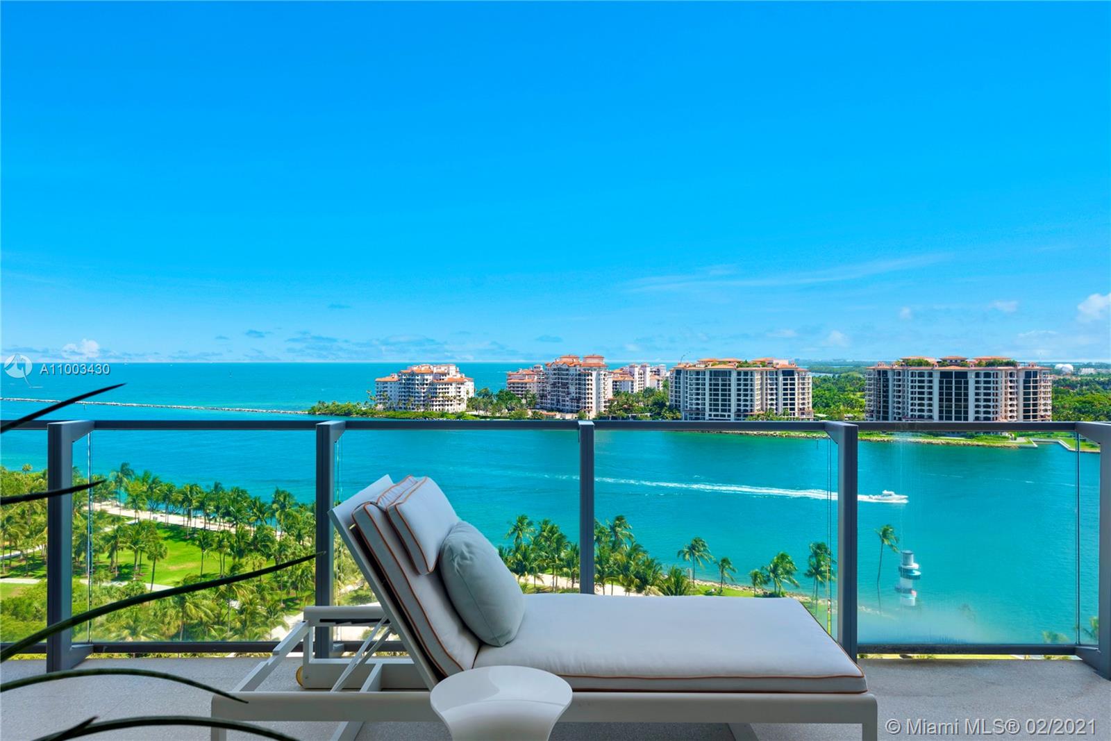 APOGEE CONDO - Residential