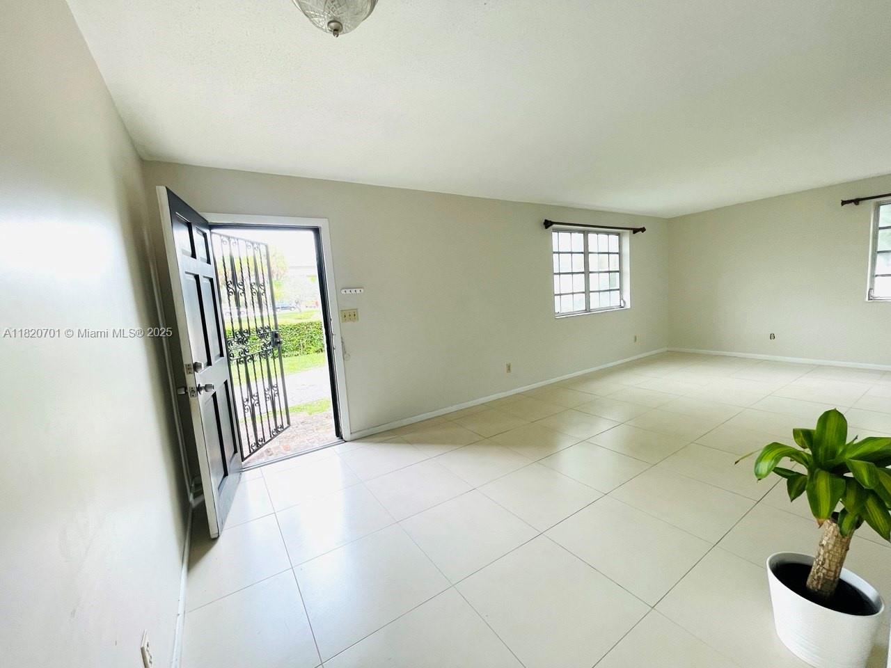 CG RIVIERA SEC 3 REV - Residential Lease