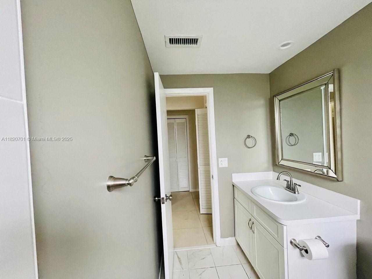CG RIVIERA SEC 3 REV - Residential Lease