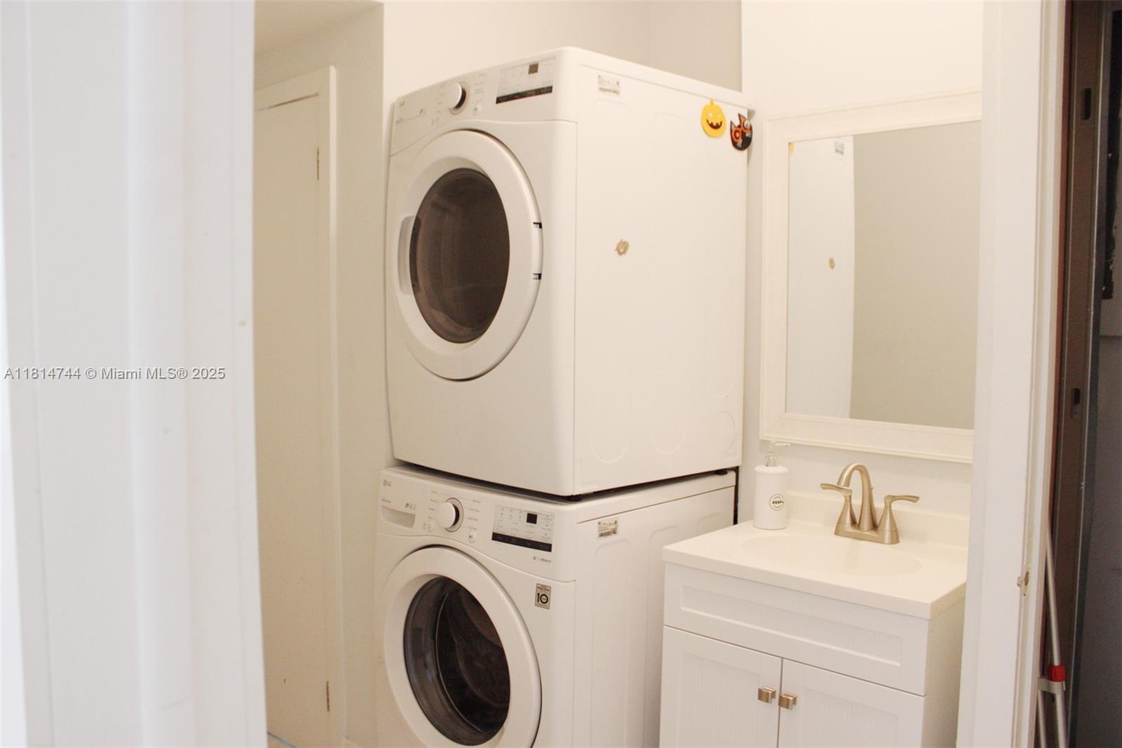 NEW RIVER GROVES 2ND ADD - Residential