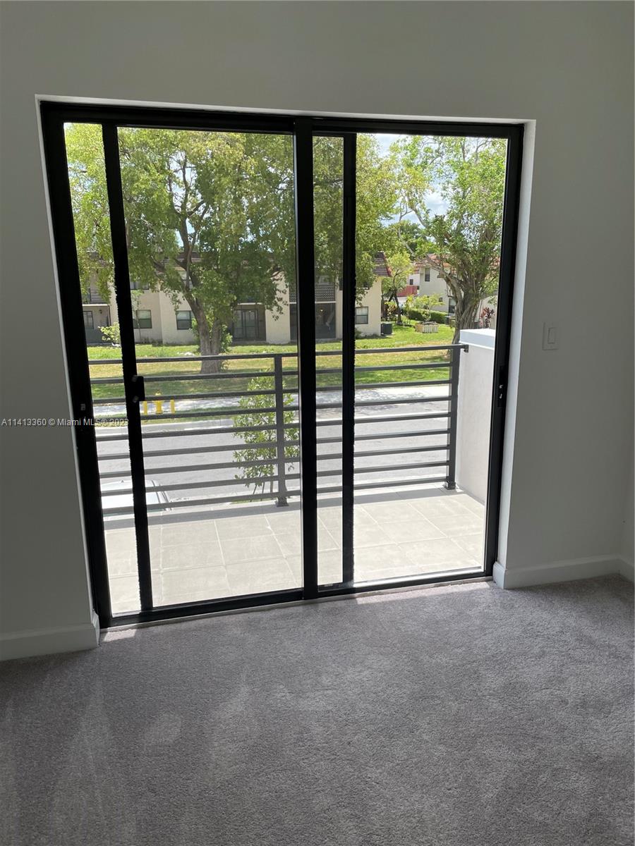 VIA VENTURA NEIGHBORHOOD - Residential