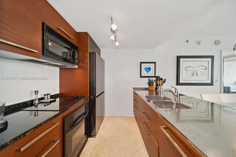 Condominium in Hallandale Beach FL 1850 Ocean Dr Dr 5.jpg