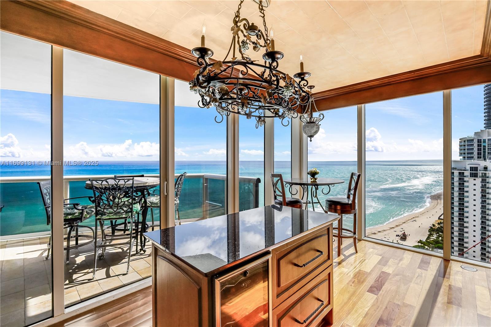 18911 Collins Ave 2901