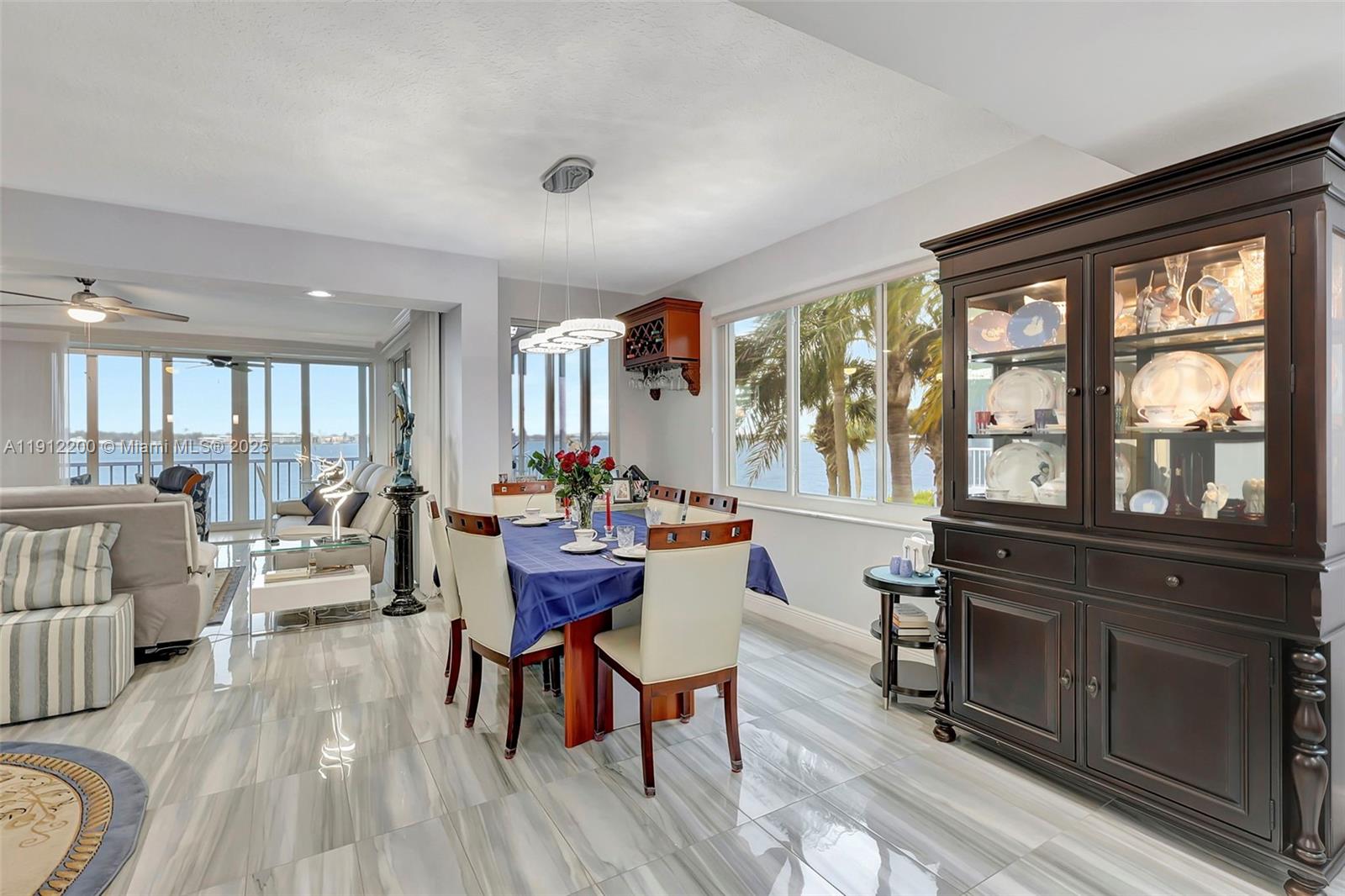 THE ADMIRALTY CONDO - Residential