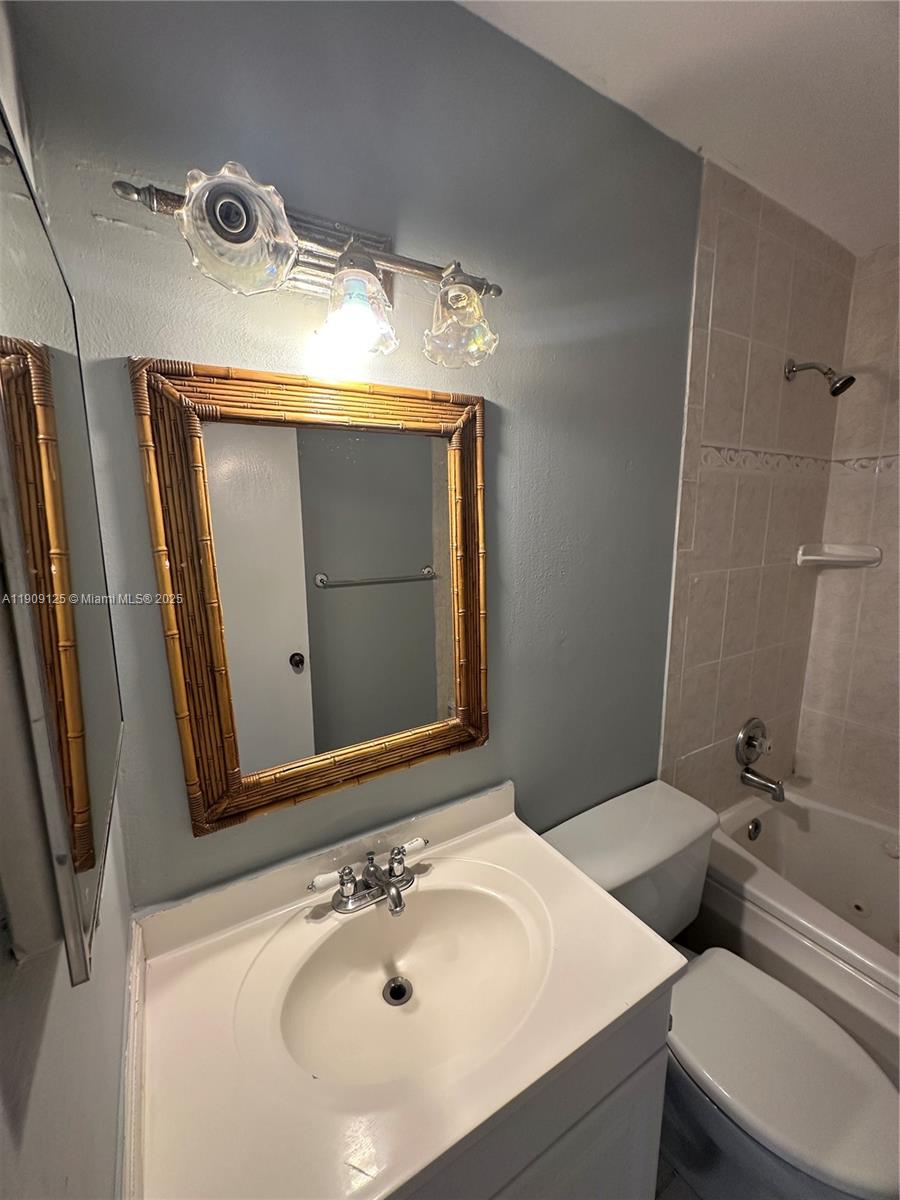 NORTH LAUDERDALE LANDINGS - Residential Lease