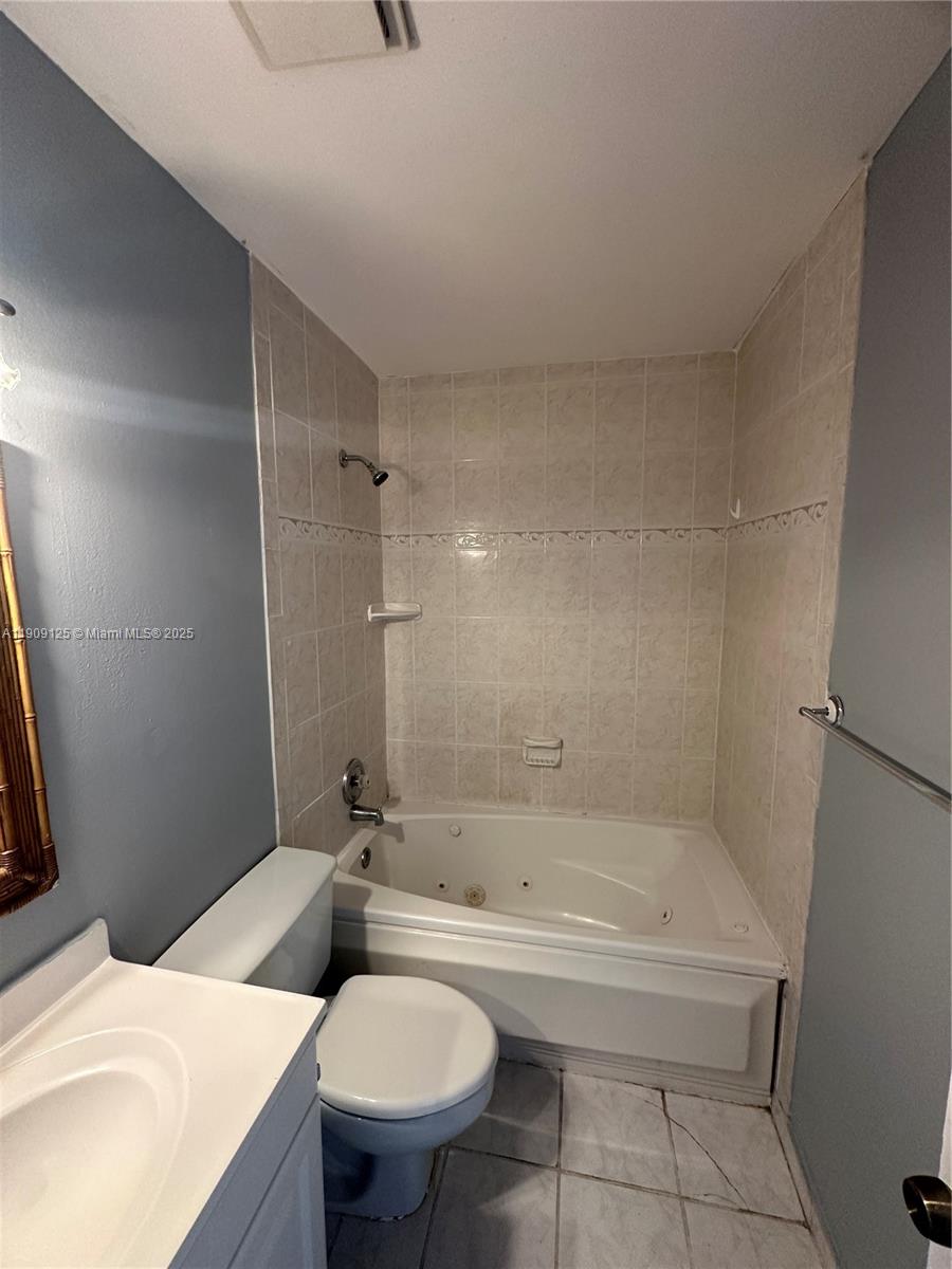 NORTH LAUDERDALE LANDINGS - Residential Lease