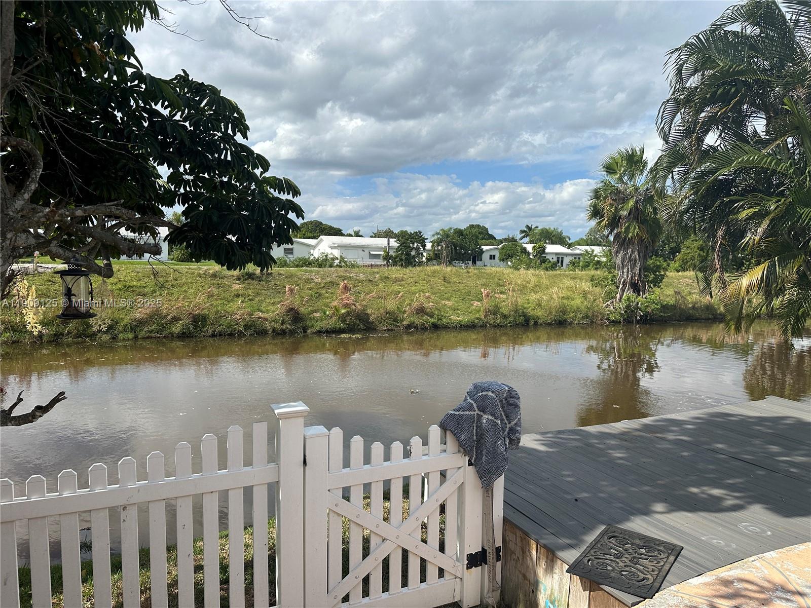 NORTH LAUDERDALE LANDINGS - Residential Lease