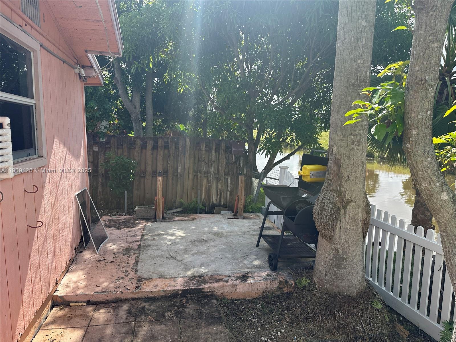 NORTH LAUDERDALE LANDINGS - Residential Lease