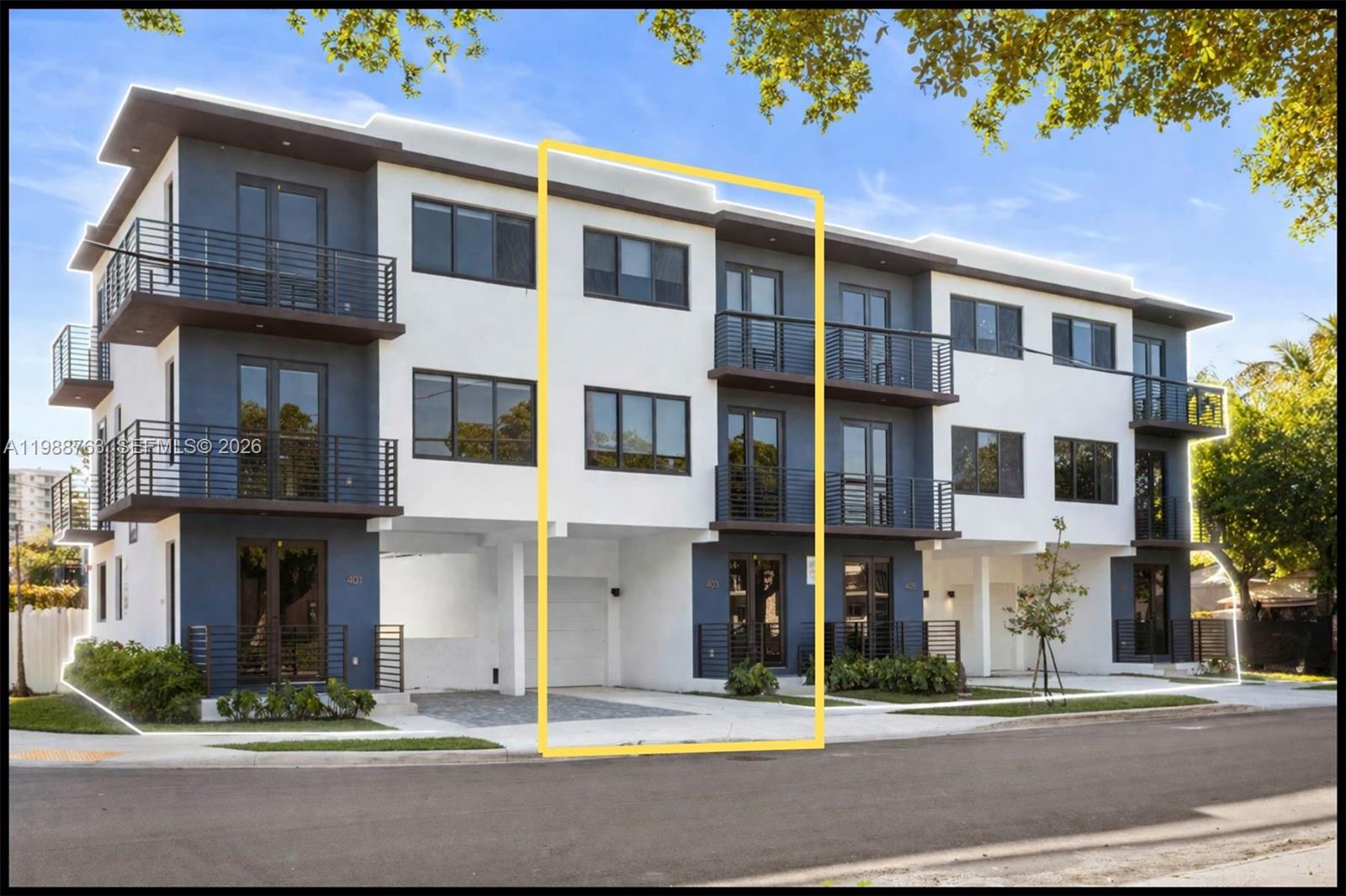 LAWRENCE ESTATES LAND COS - Residential Lease