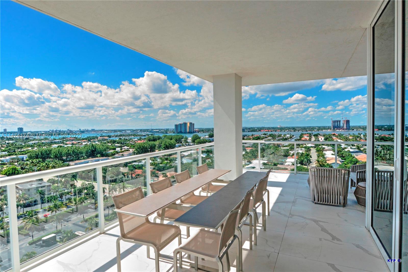 VISTABLUE SINGER ISLAND C - Residential