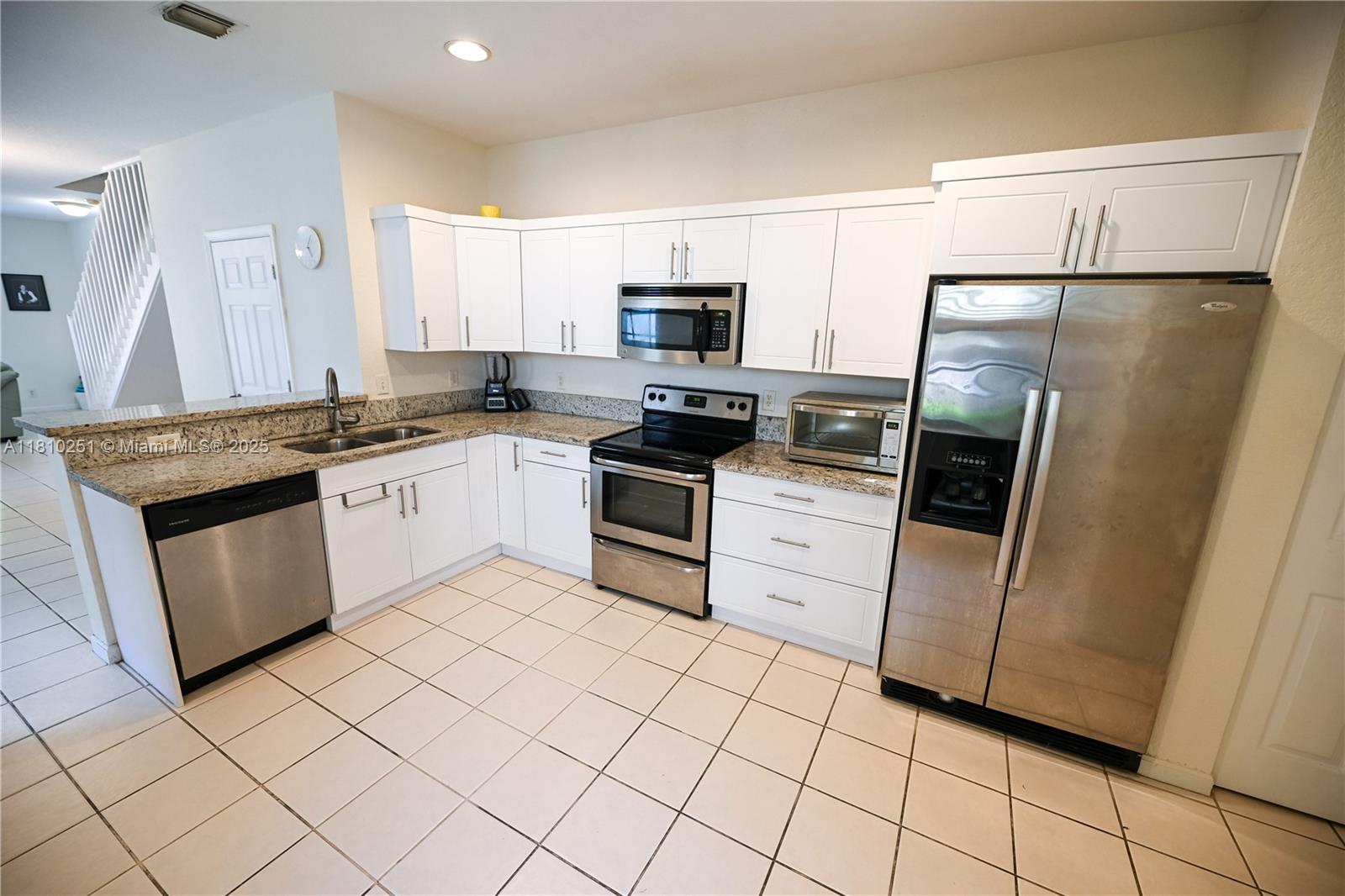 3963 Orange Tree Ln