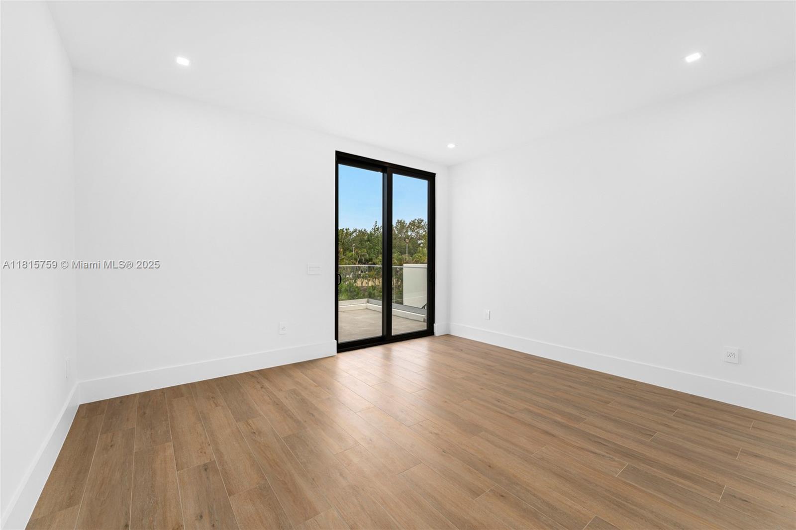 RIDGELINE ESTATES - Residential