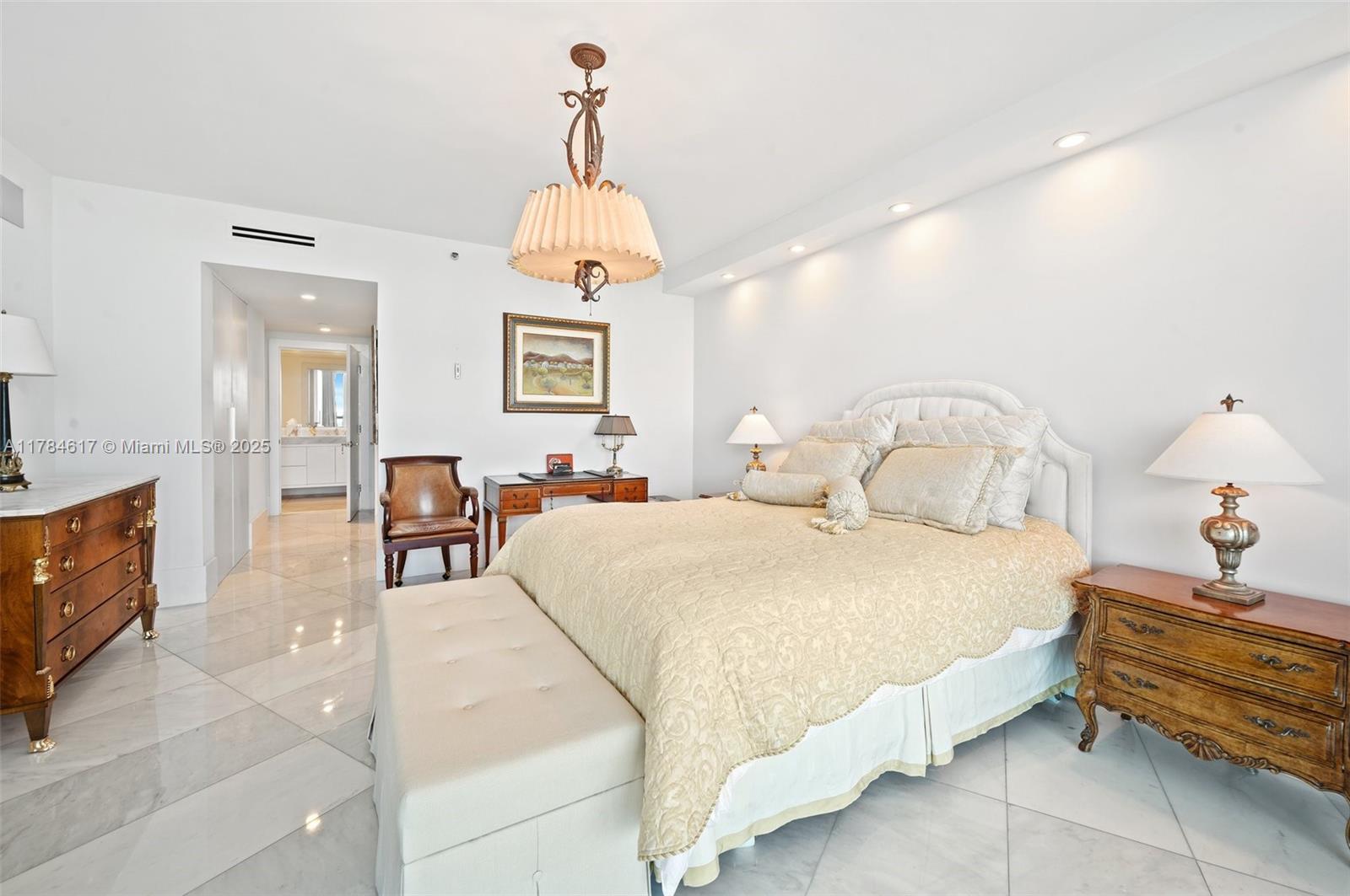 BRISTOL TOWERS CONDO - Residential