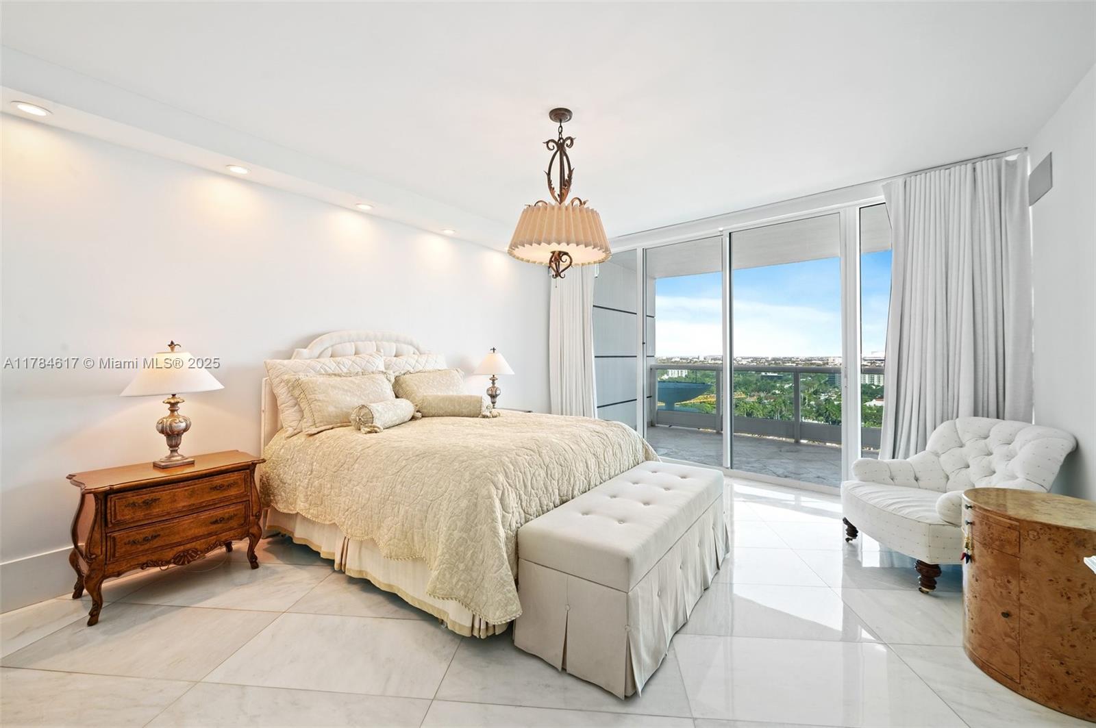 BRISTOL TOWERS CONDO - Residential