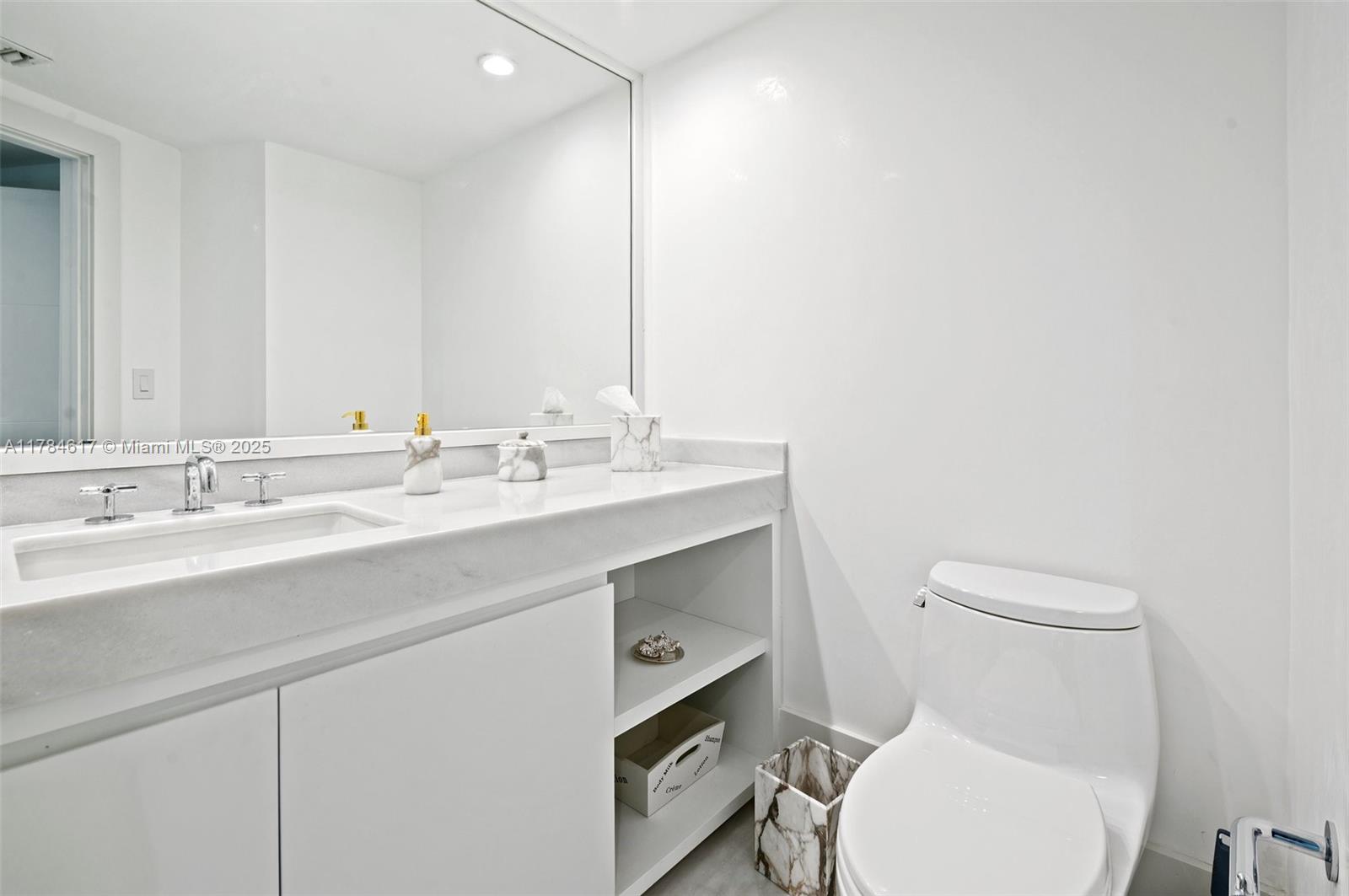 BRISTOL TOWERS CONDO - Residential