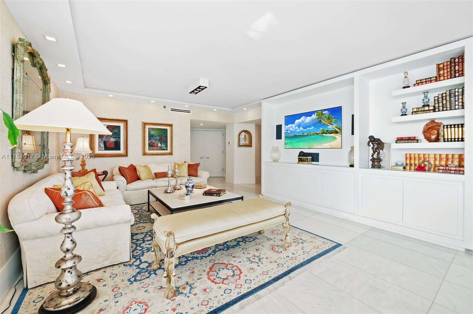 BRISTOL TOWERS CONDO - Residential