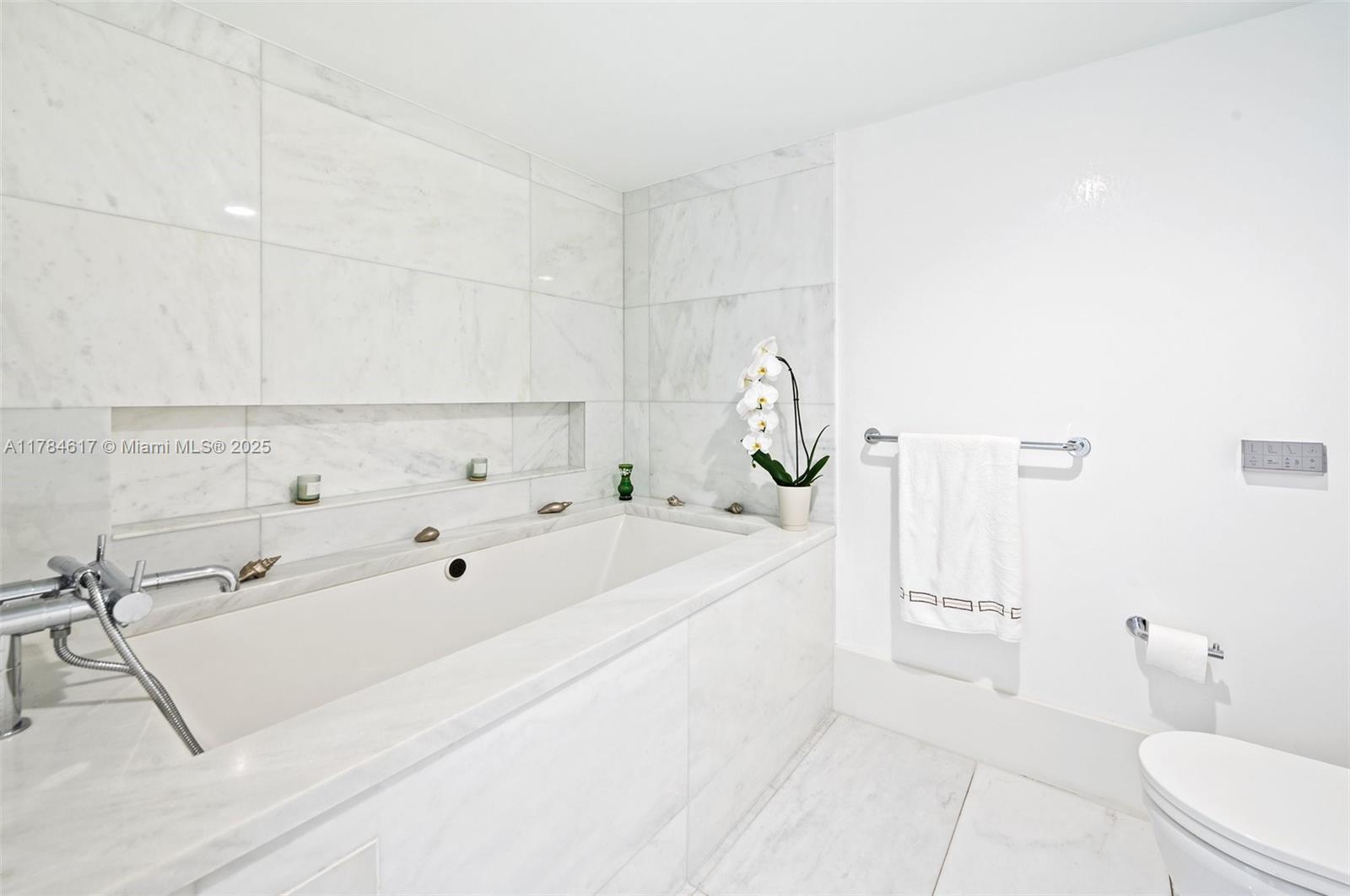 BRISTOL TOWERS CONDO - Residential