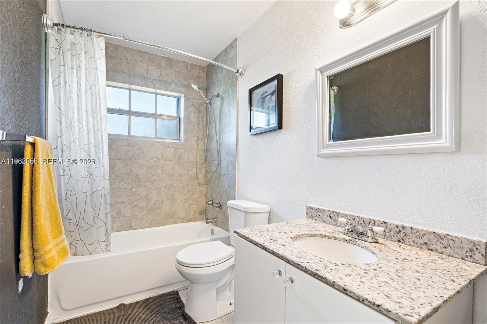 LAKEWOOD ESTS - Residential