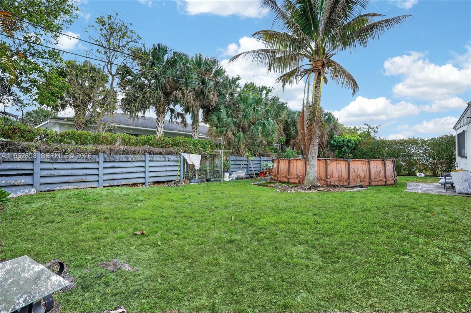 LAKEWOOD ESTS - Residential