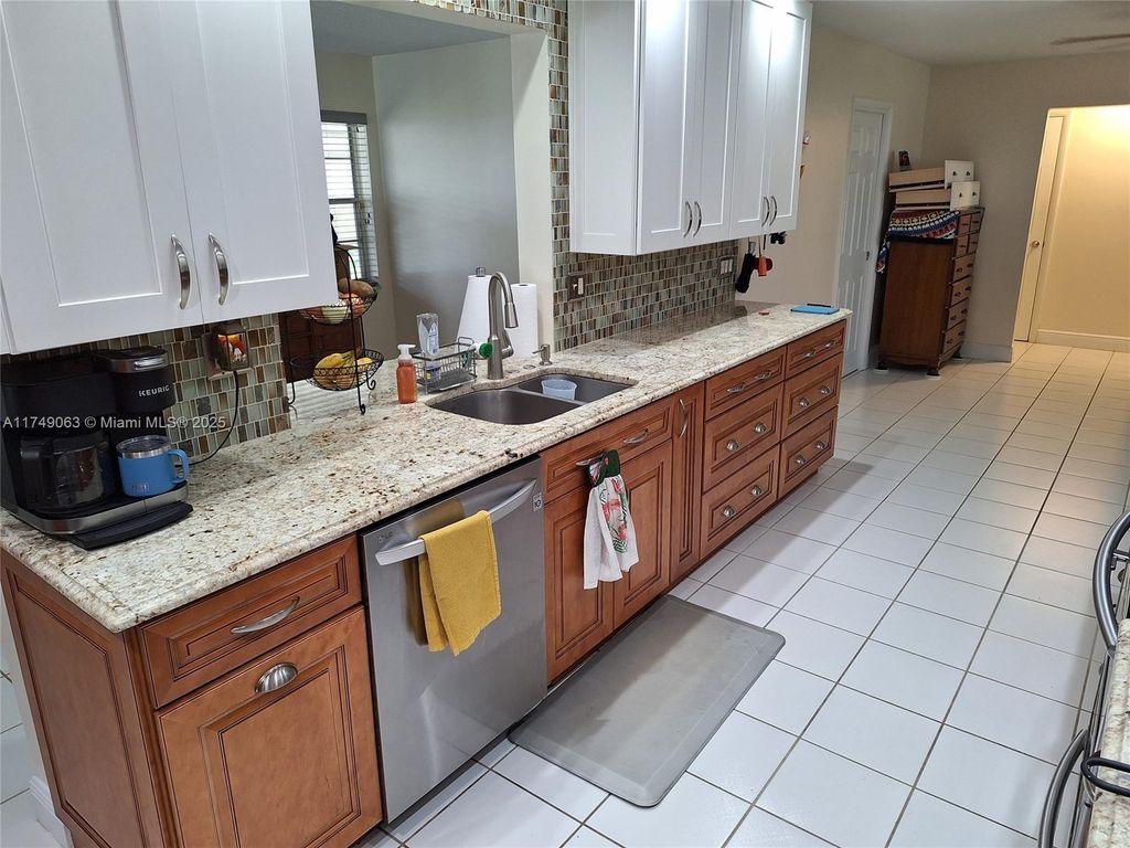 Photo of 1106 SW 16th St, Boynton Beach, FL 33426 (MLS # A11749063)