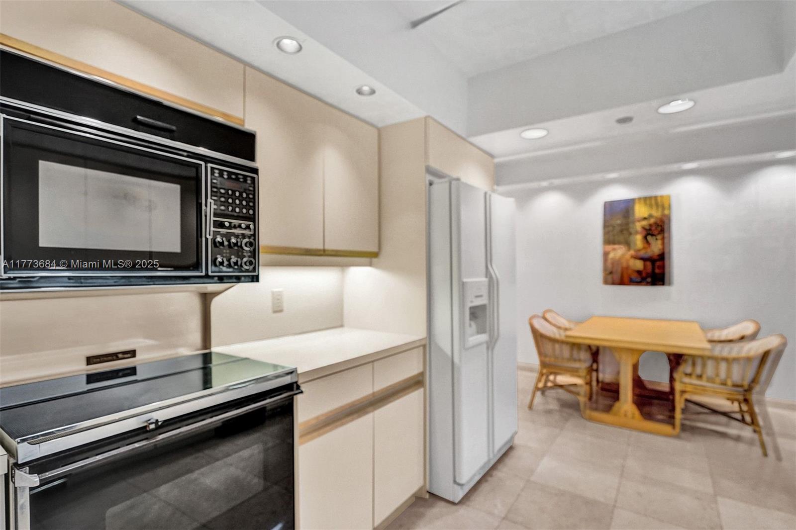 THE TIFFANY OF BAL HARBOUR - Residential