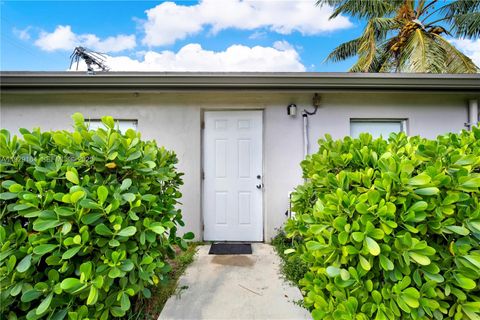 14310 SW 271st Ter Homestead FL 33032