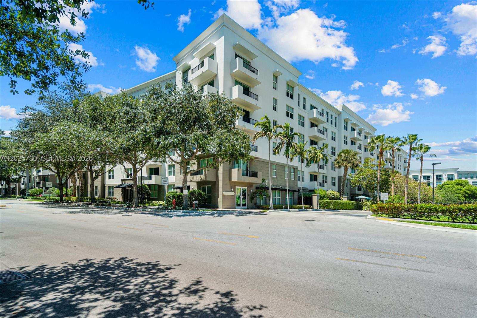 LAUDERDALE ONE CONDO - Residential