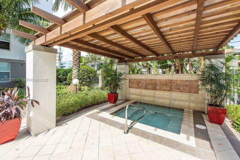 LAUDERDALE ONE CONDO - Residential