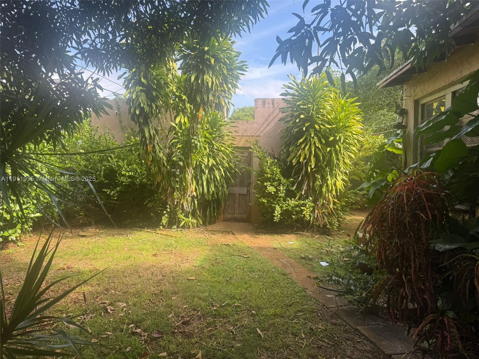 BELLCAMP MANOR - Residential Income