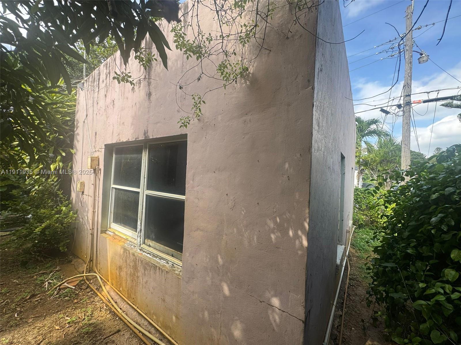 BELLCAMP MANOR - Residential Income