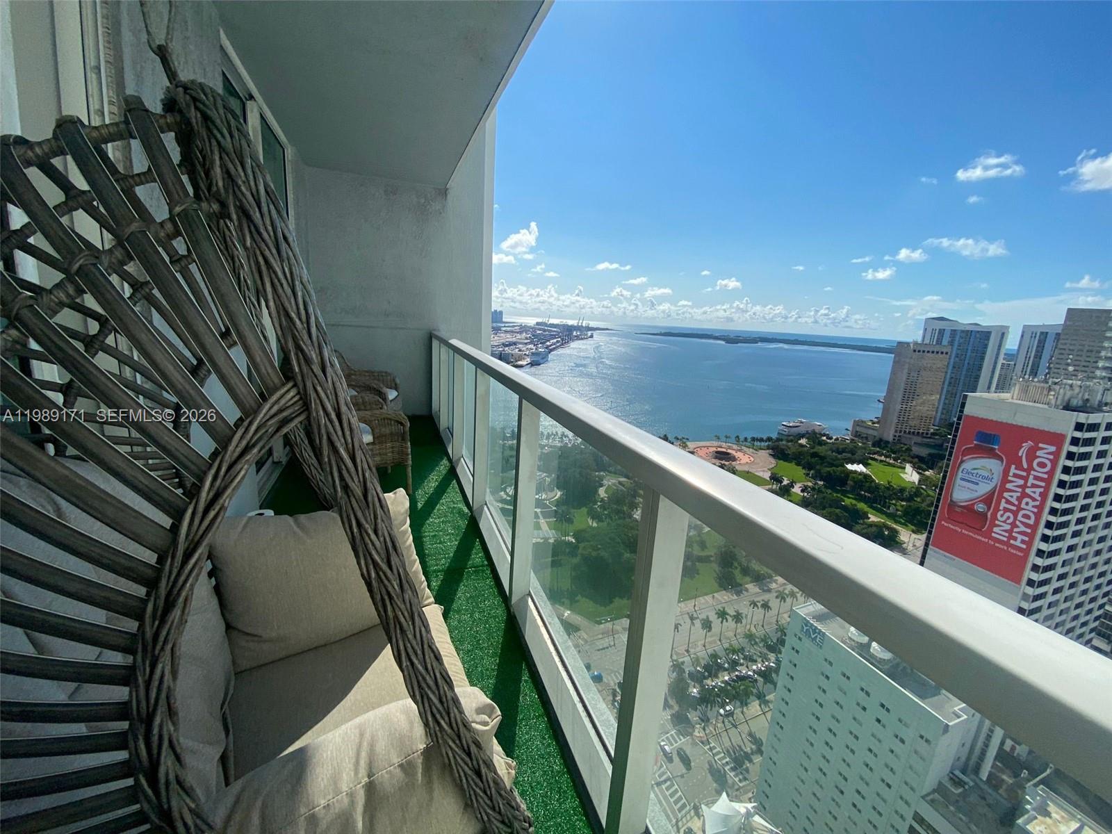 VIZCAYNE NORTH CONDO - Residential Lease