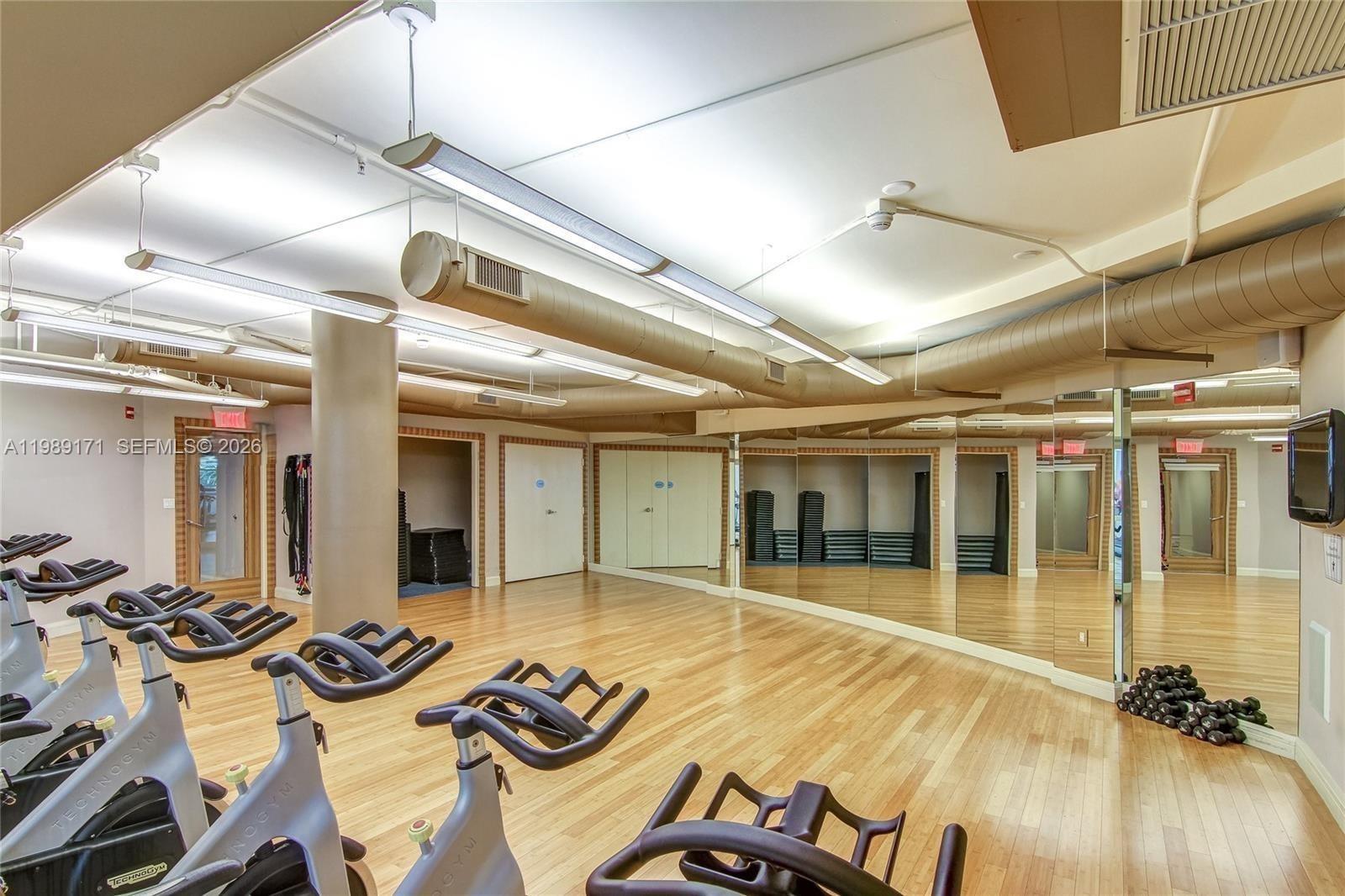 VIZCAYNE NORTH CONDO - Residential Lease