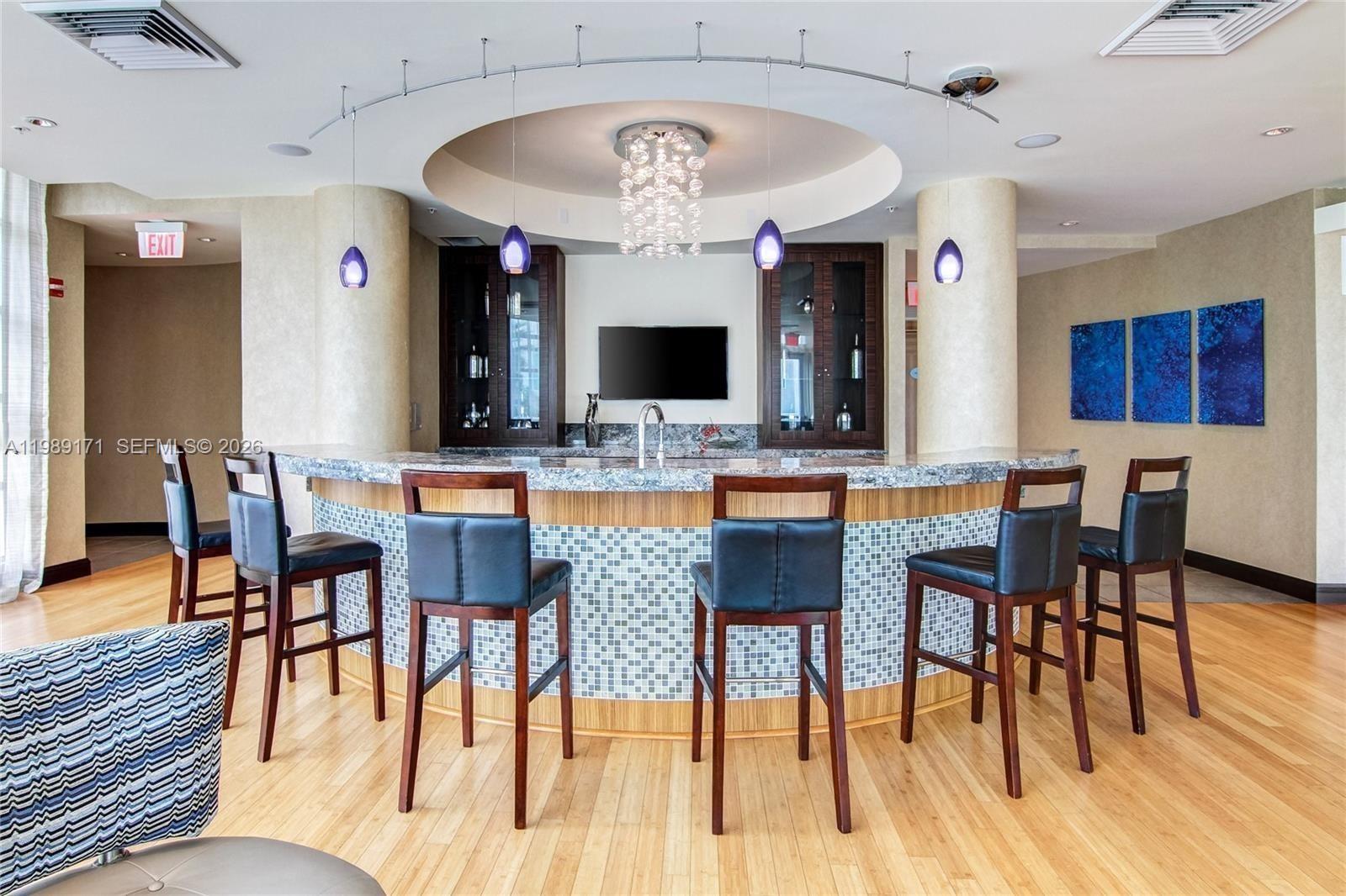 VIZCAYNE NORTH CONDO - Residential Lease