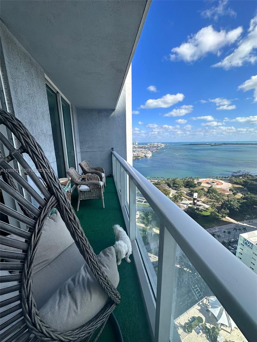 VIZCAYNE NORTH CONDO - Residential Lease